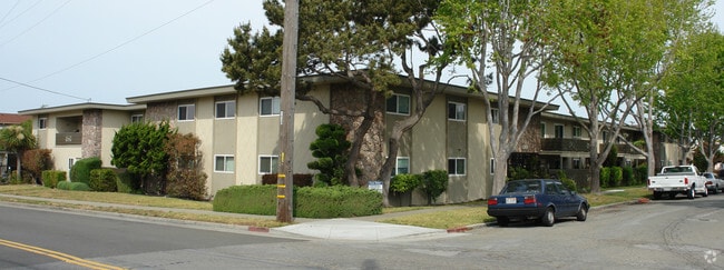 Building Photo - 1201 Liberty Apartments