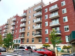 Building Photo - 65-38 Austin St