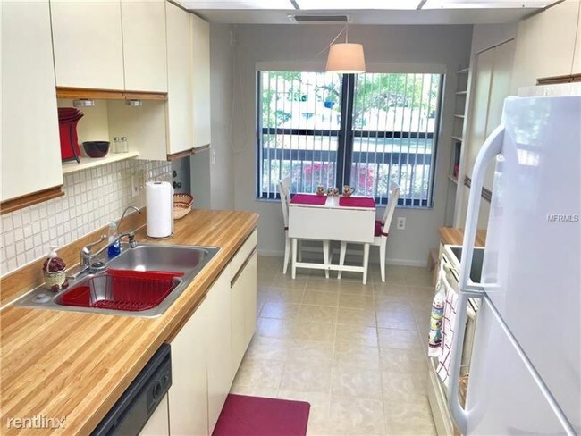 Foto del edificio - 625 30th Ave W