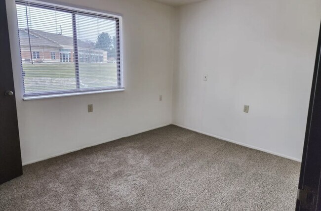 Foto del edificio - 800 E Smith St