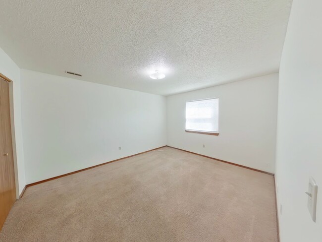 Foto del edificio - 3950 N Garland Cir