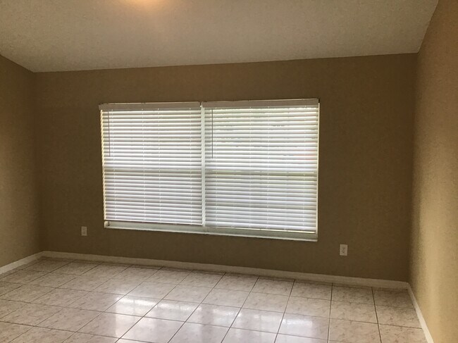 Building Photo - 1097 Depot Ct