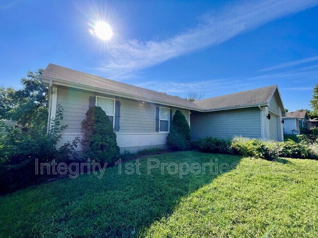 Foto del edificio - 905 SW Foxtail Dr