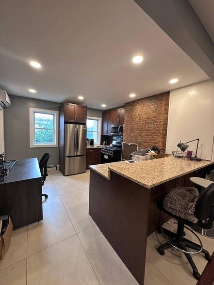 Foto del edificio - 387 Van Brunt St