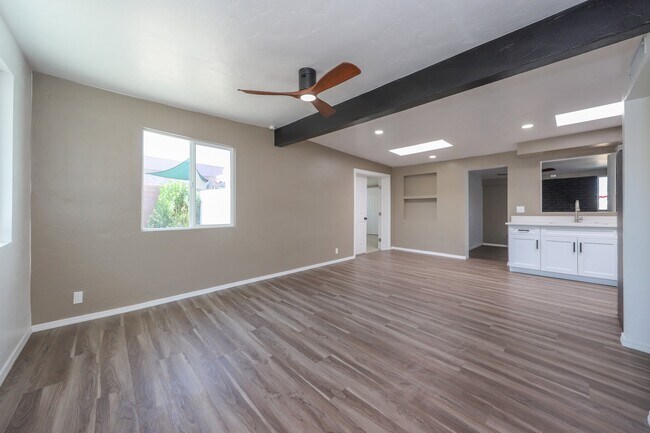 Foto del edificio - 1132 S Eli Dr