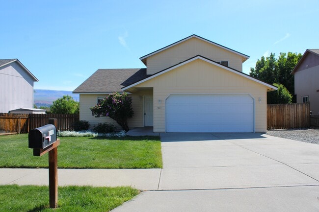 Building Photo - 1503 Trisha Way