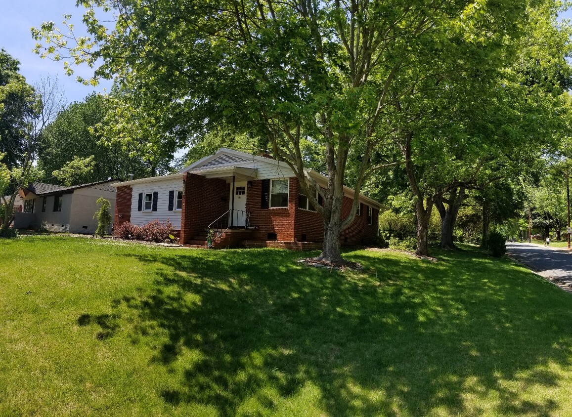 4300 University Dr, Charlotte, NC 28209 House Rental in Charlotte, NC