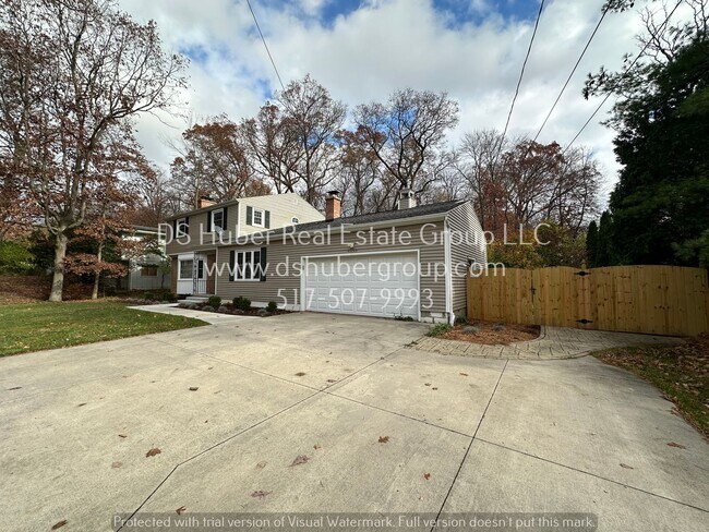 Building Photo - 4496 Oakwood Dr