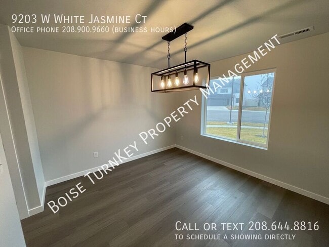 Building Photo - 9203 W White Jasmine Ct