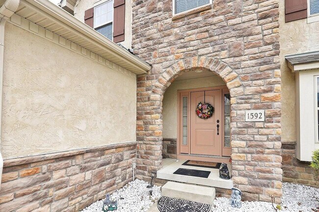 Building Photo - 1592 Little Bear Loop
