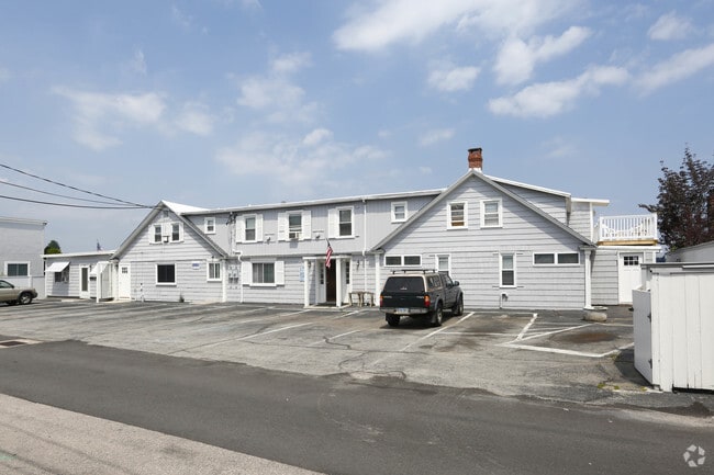 Building Photo - Sea Village