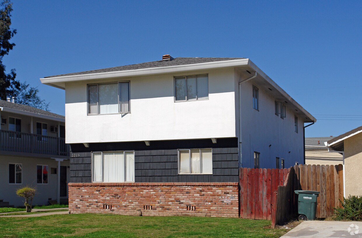 Building Photo - 2225 15th Ave