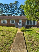 Building Photo - 1202 Rickwood Rd