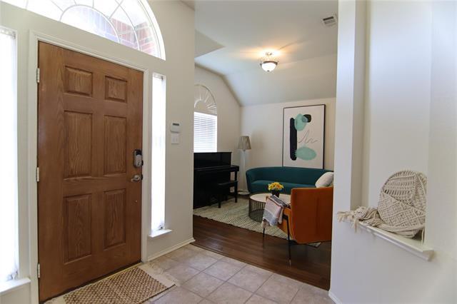 Building Photo - 3300 Bluegrass Dr