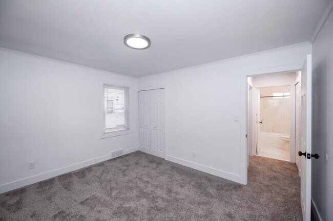 Foto del edificio - 10710 Troy St