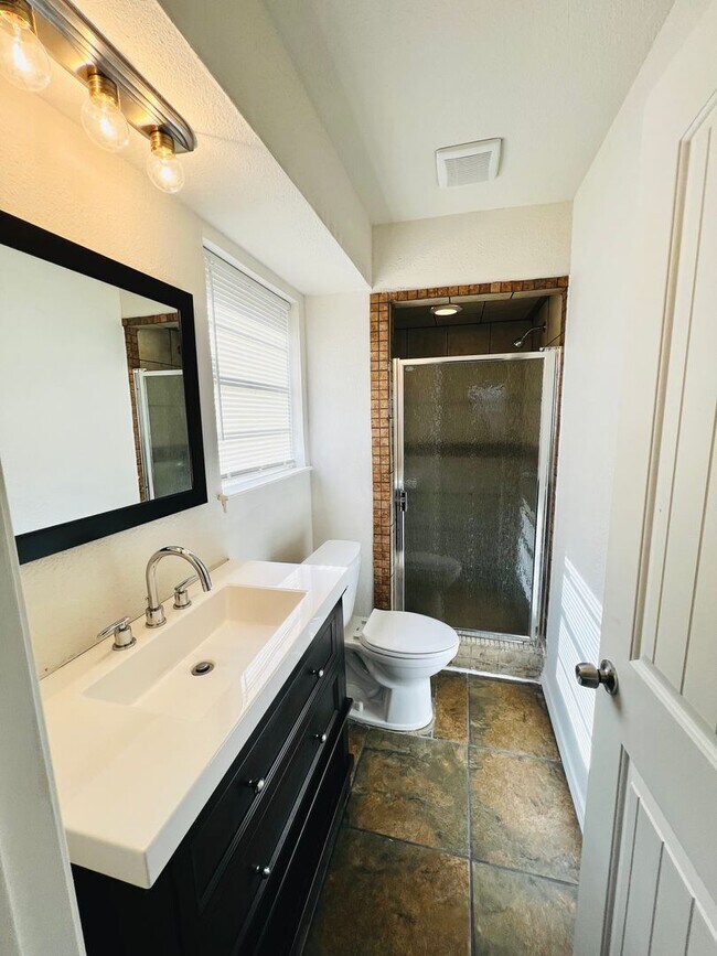 Building Photo - Cute 3BD 2BA Home in Midwest City!!!