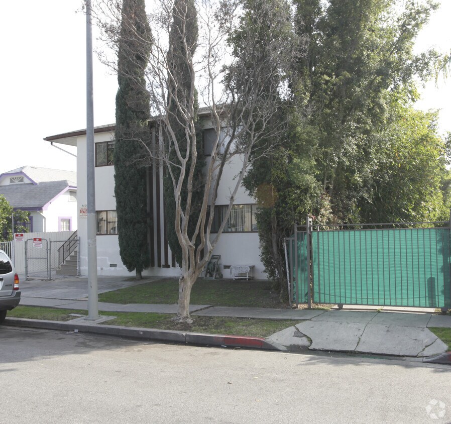 Foto del edificio - 5806 La Mirada Ave