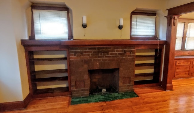 Building Photo - 2525 N 49th St