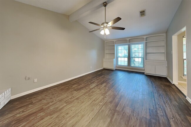 Foto del edificio - 46 Berryfrost Ln