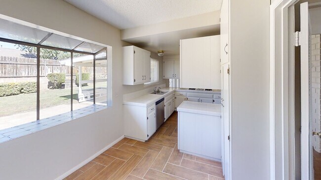 Foto del edificio - Spacious 4 bedroom 2.5  Bath Calimesa Home!