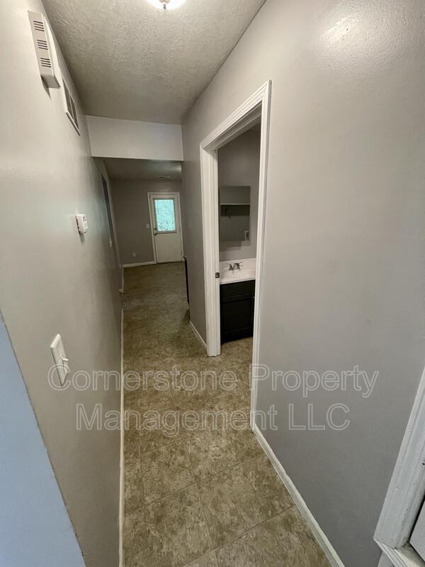 Building Photo - 622-624 5th - 624