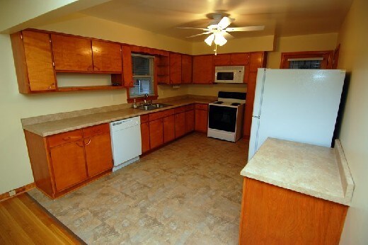 Building Photo - 3021 Don Dee Dr