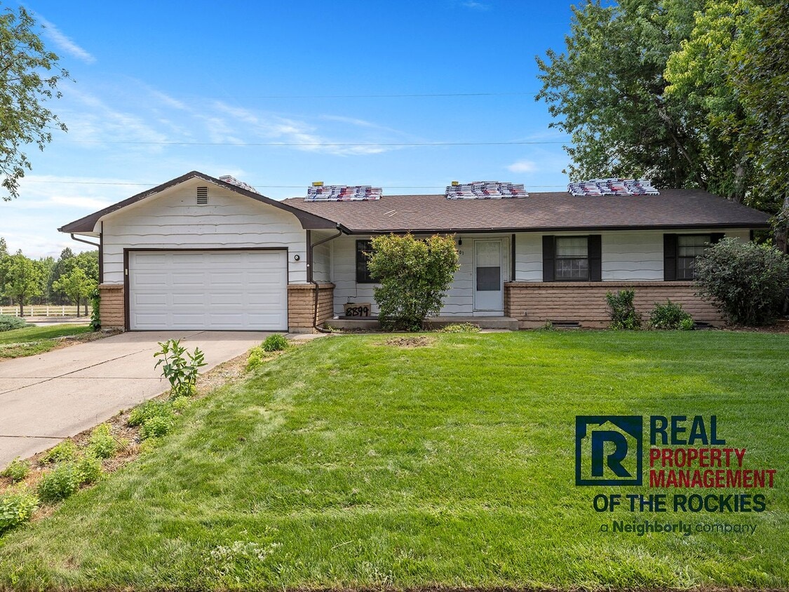 Primary Photo - Recently Updated 4 Bed 3 Bath House in W. ...