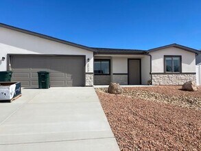 Building Photo - 45 Spanish Trail Dr
