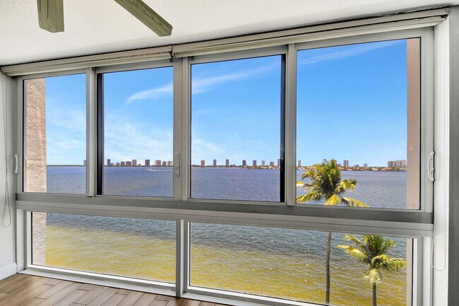 Foto del edificio - 301 Lake Shore Dr