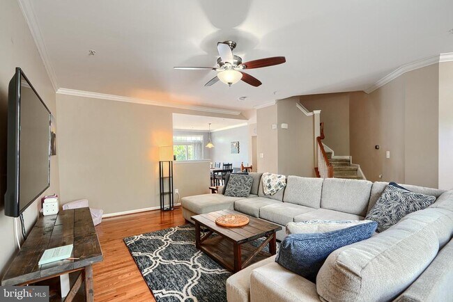 Foto del edificio - 7595 Taunton Ct