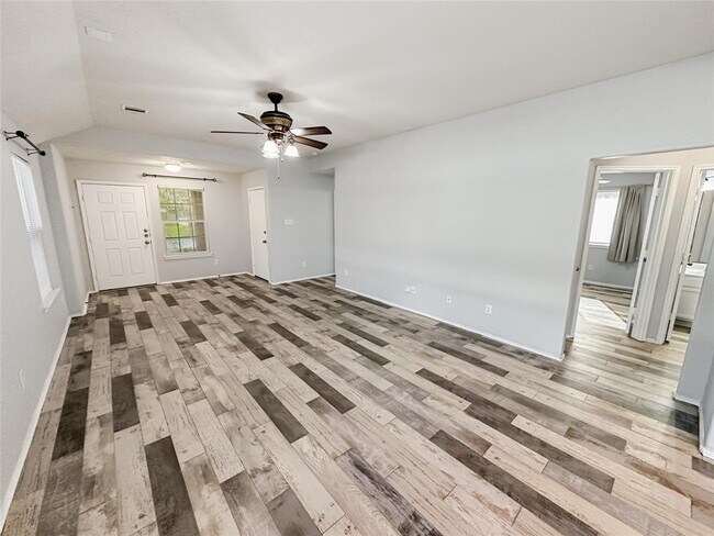Foto del edificio - 11018 View Pointe Ln