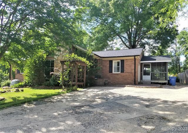 Primary Photo - 7613 Happy Hollow Dr