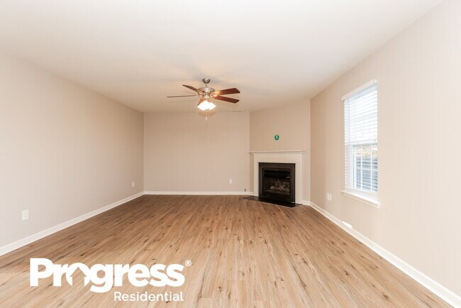 Foto del edificio - 3014 Commonwealth Dr