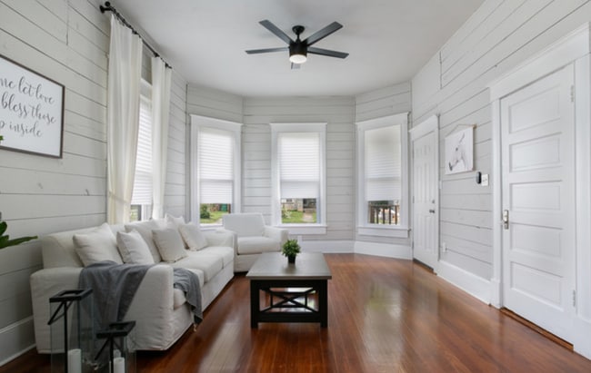 Building Photo - Historical Victorian Farmhouse minutes fro...
