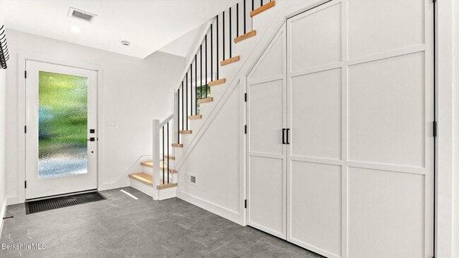 Foto del edificio - 29 Chestnut Rd