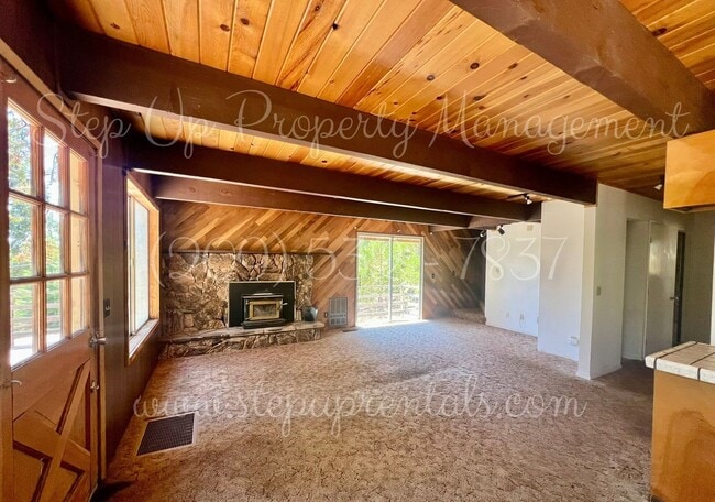 Building Photo - Cozy 3 Bed Mi Wuk Home Minutes from Lake &...