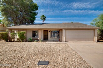 Building Photo - 9353 E Altadena Ave