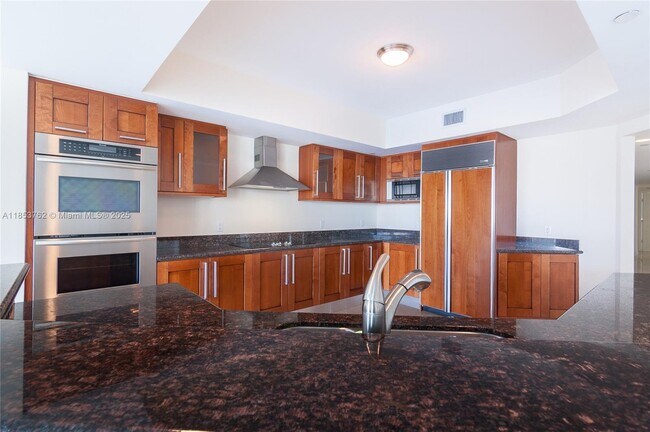 Foto del edificio - 3301 NE 183rd St