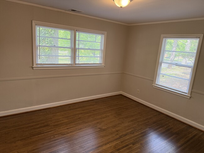 Foto del edificio - 3818 Winfield Dr