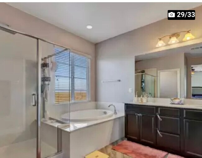 Foto del edificio - 112 Kodiak Dr