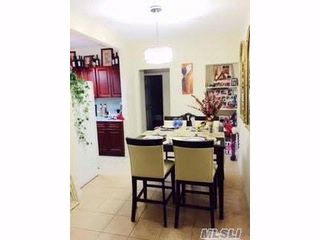 Foto del edificio - 708 E 51st St