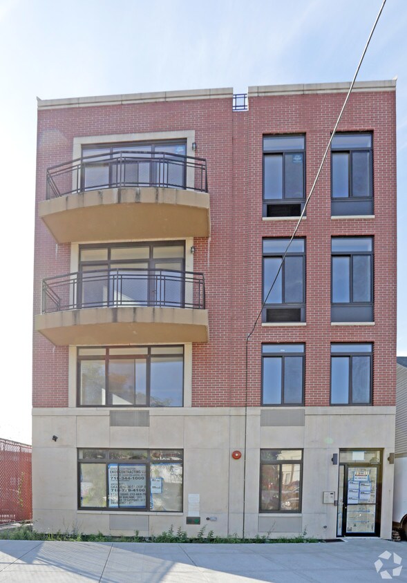 Primary Photo - 29-11 12th St
