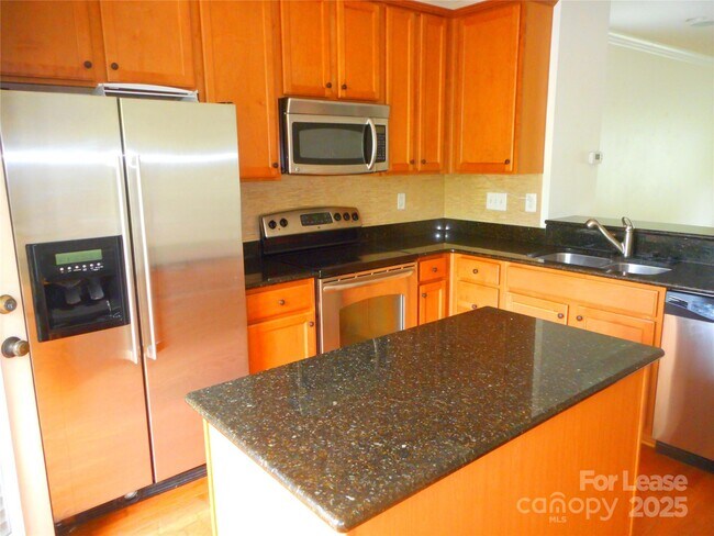 Foto del edificio - 257 N Irwin Ave
