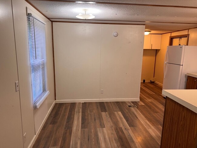 Building Photo - 506-D SAUNDERS DR