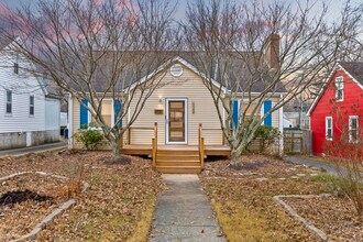 Building Photo - 622 Longview Dr