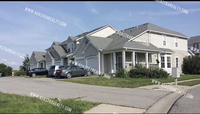 Foto del edificio - Beautiful and Spacious Olathe West Townhom...