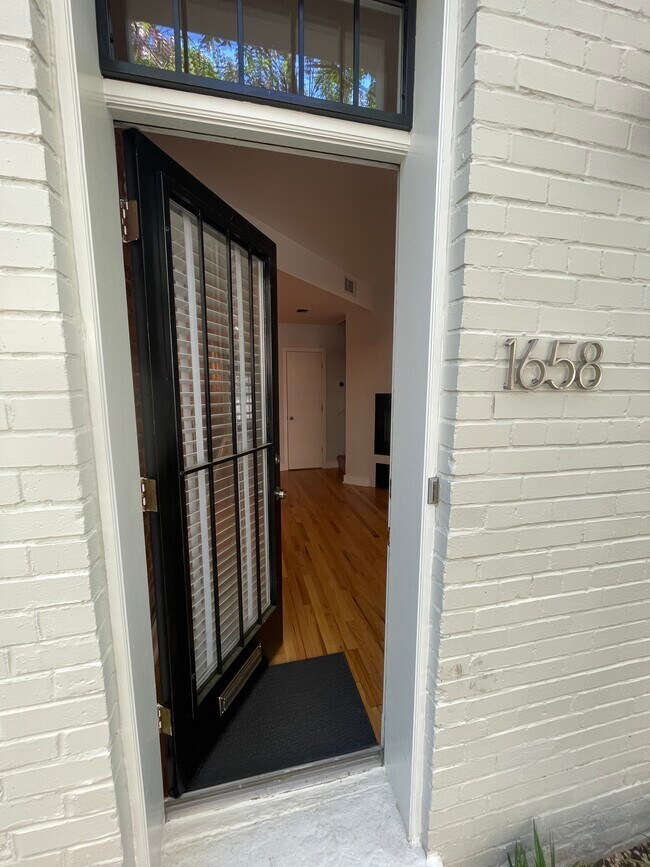 Welcome to 1658 Kalorama Rd NW - 1658 Kalorama Rd NW