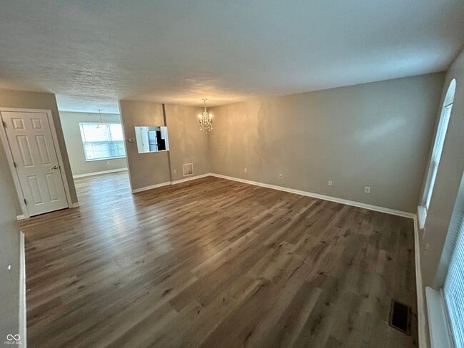 Building Photo - 3039 Armory Dr