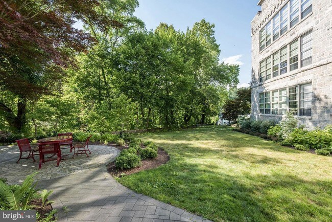 Foto del edificio - 3700 College Ave