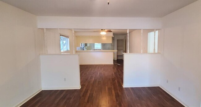 Building Photo - 23119 Berry Pine Dr